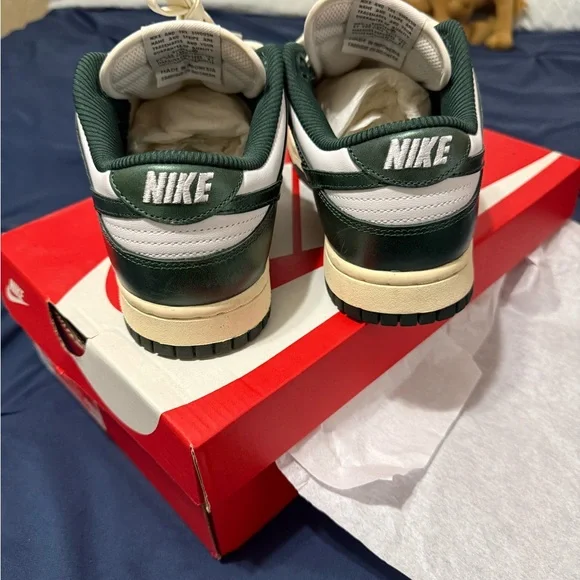 Nike Dunk Low - Picture 4 of 6